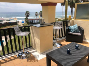Beachfront Apartment - Sea Views - Marbella